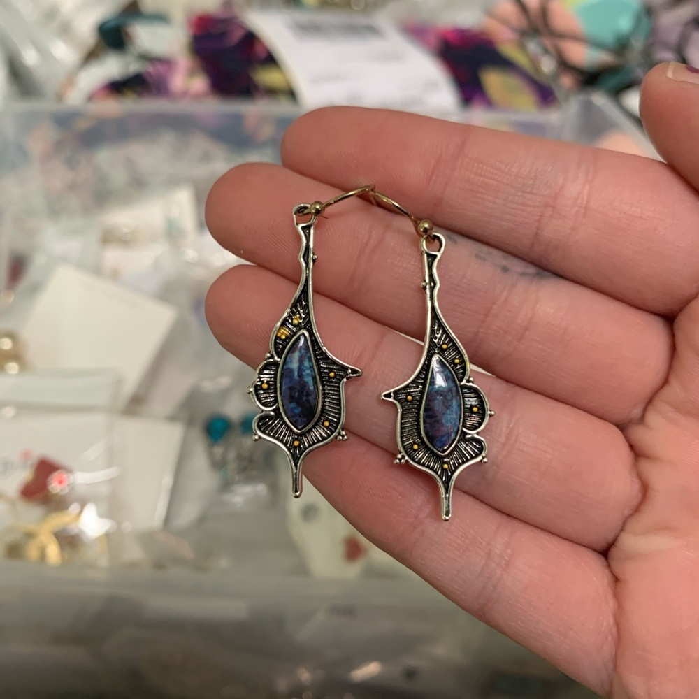 💙 Exquisite Turquoise BOHO Floral Earrings 💙 - Picture 5 of 6